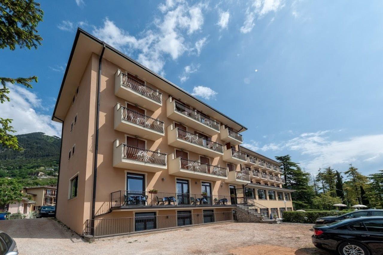 Hotel Bellavista Tignale Zewnętrze zdjęcie