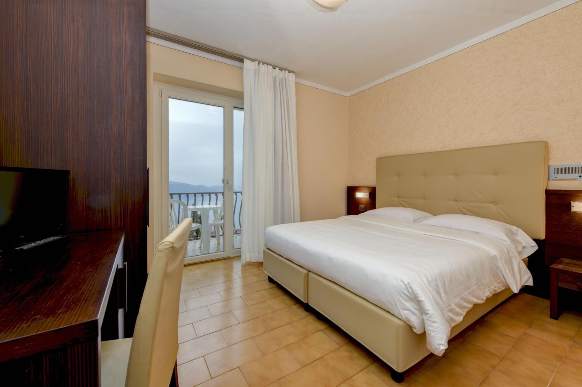Hotel Bellavista Tignale Zewnętrze zdjęcie